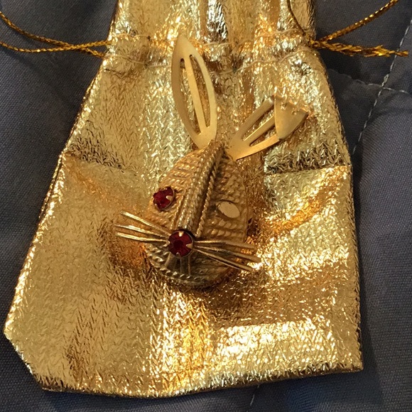 Vintage Sarah Coventry Rhinestone Winking Bunny Pi - Picture 4 of 8